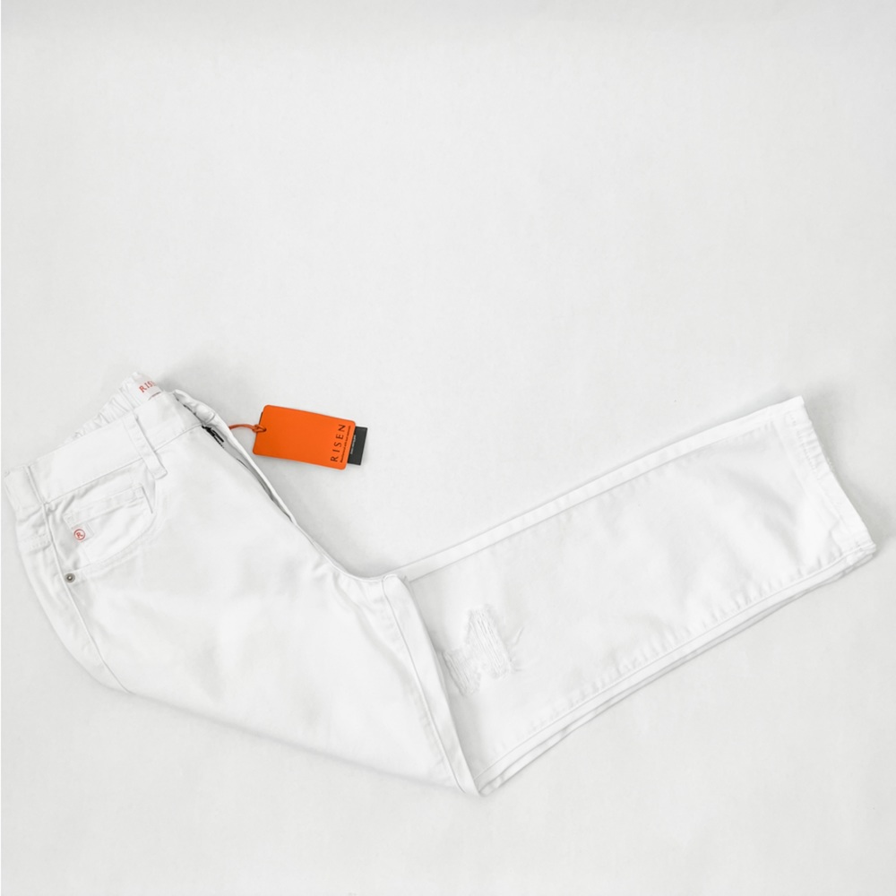 White Distressed Risen Jeans - High Waisted Mom Jeans